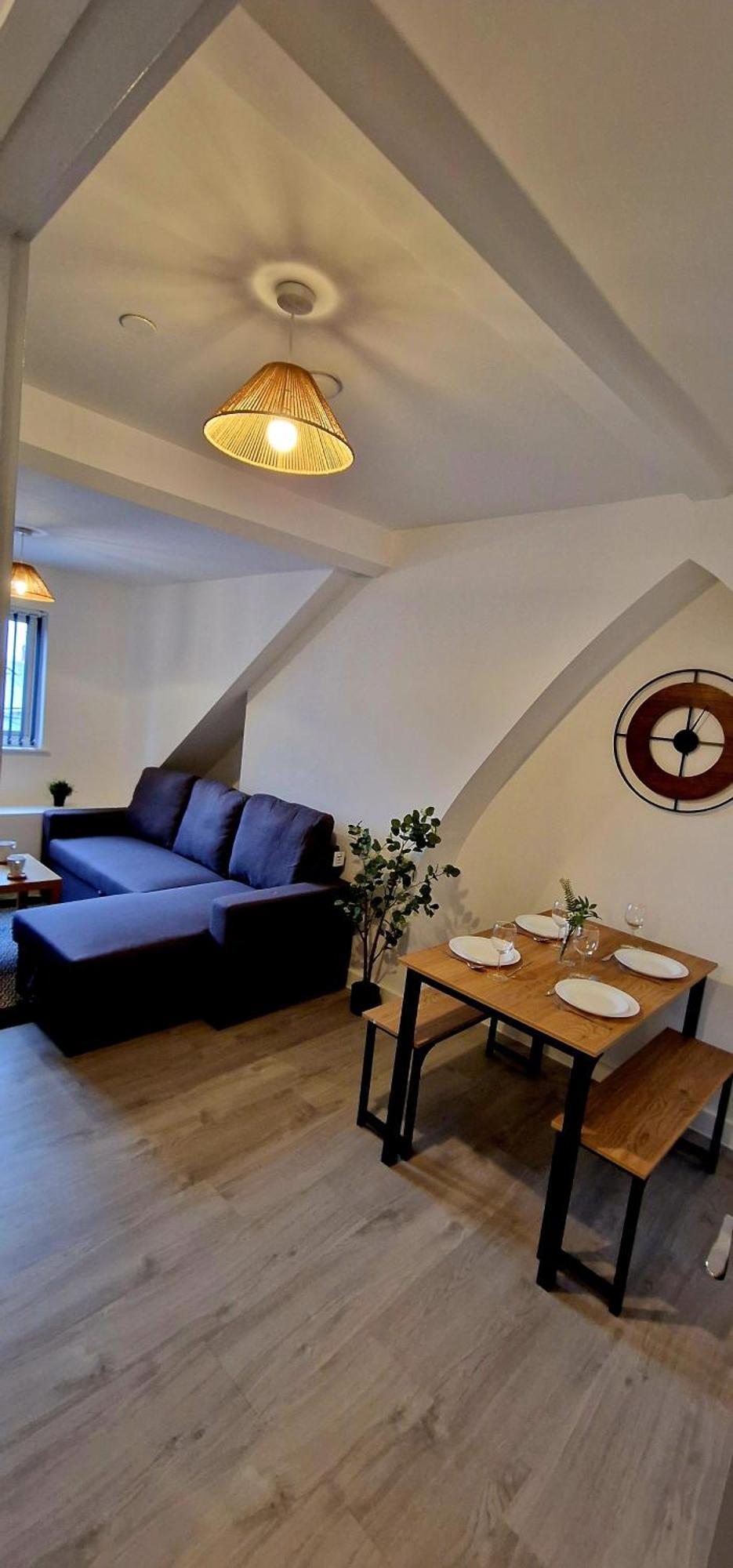Supervalue 10 - Fast Wifi, Linen, Keyless Entry, Only 10 Mins - By Promise Apartment